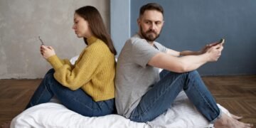 Tumbuhnya perasaan mendua bisa jadi tandi backburner relationship