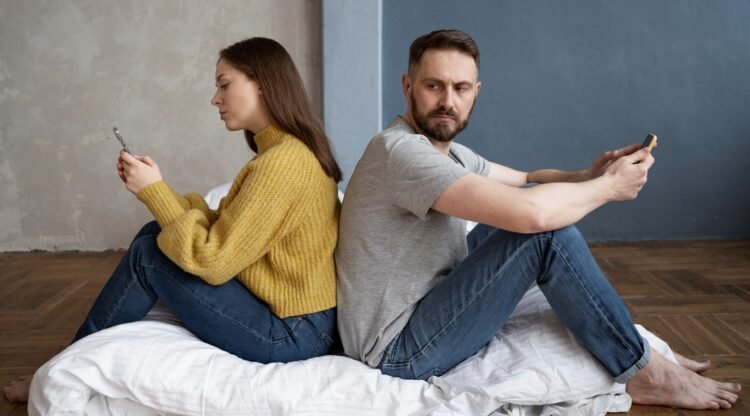 Tumbuhnya perasaan mendua bisa jadi tandi backburner relationship