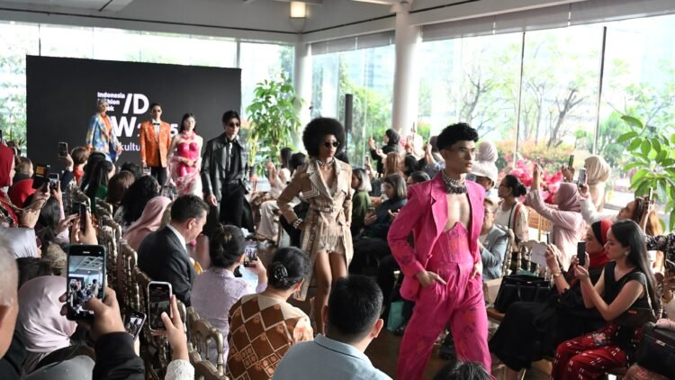 Keenam Icon IFW 2025 diperkenalkan secara resmi pada peluncuran kampanye Ronakultura. (IFW)