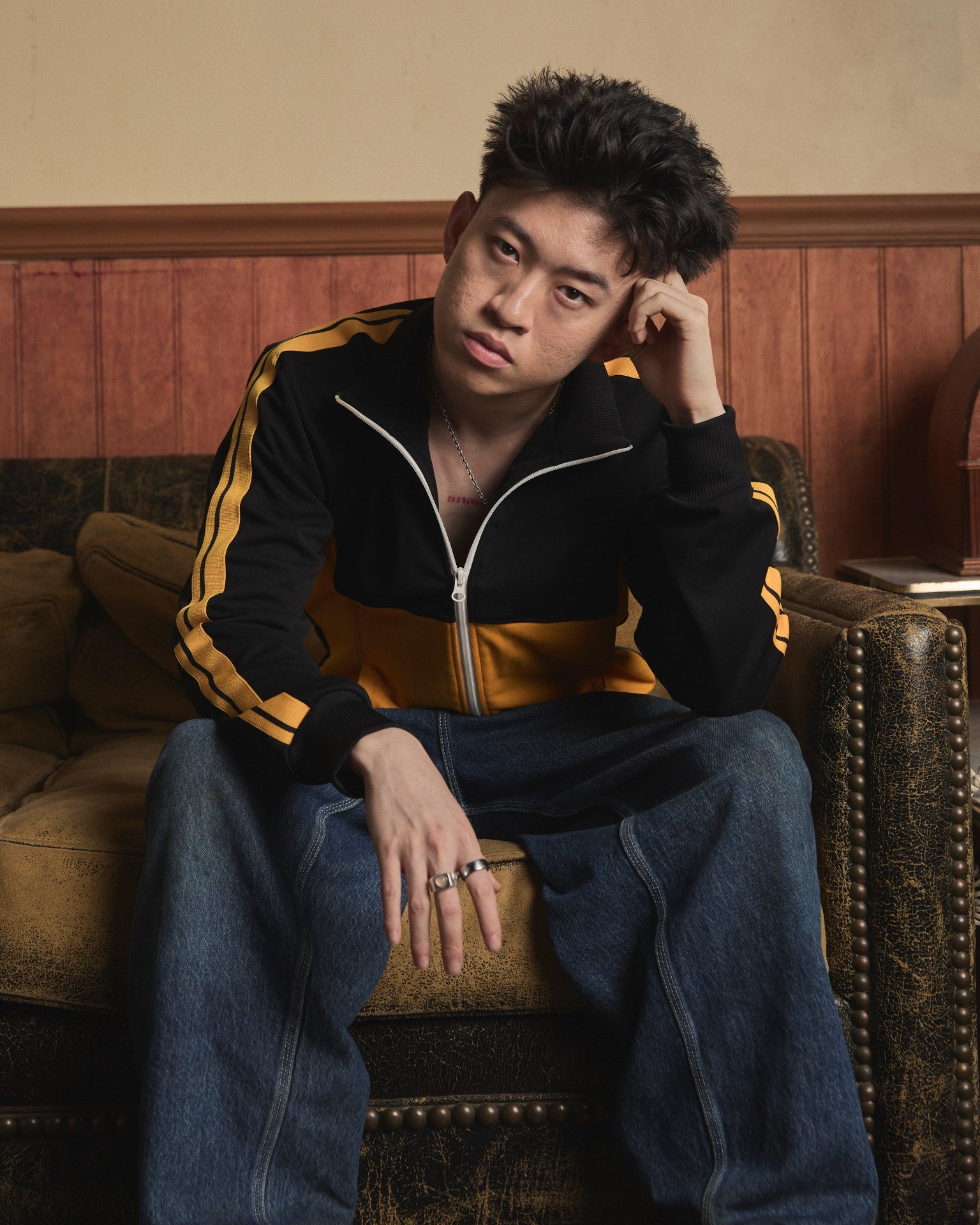 Album perdana Rich Brian berisi 15 lagu di bawah naungan 88 Rising