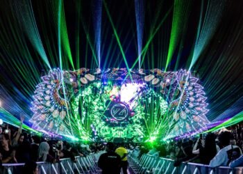 Penonton dibawa dalam perjalanan melalui highlight festival dalam video dokumentasi Aftermovie DWP24